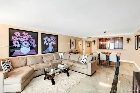 5555 Collins Avenue Miami Beach FL 33140
