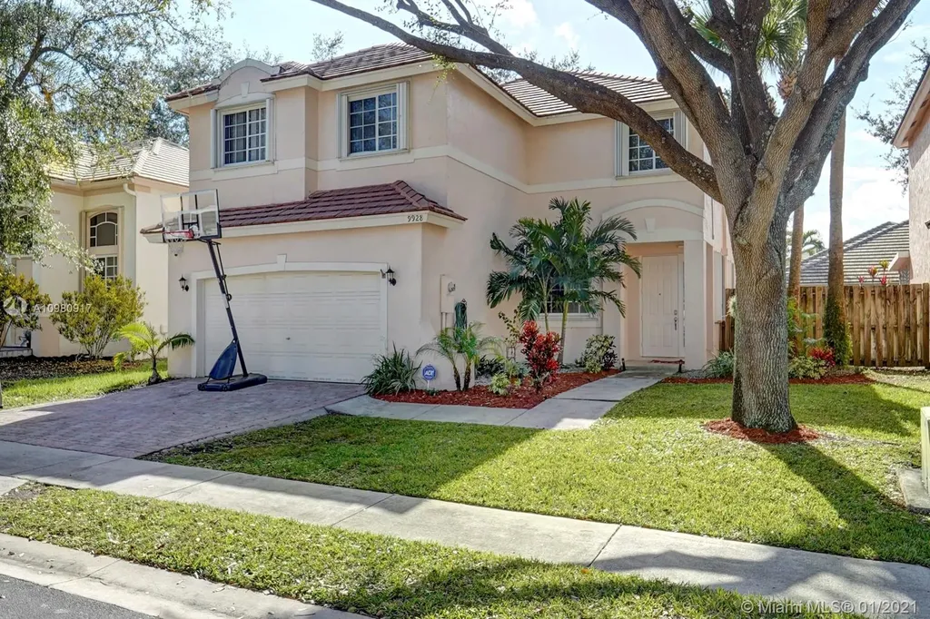 9928 NW 19th Street Pembroke Pines FL 33024