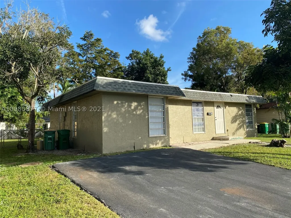 7908 NW 74th Avenue Tamarac FL 33321