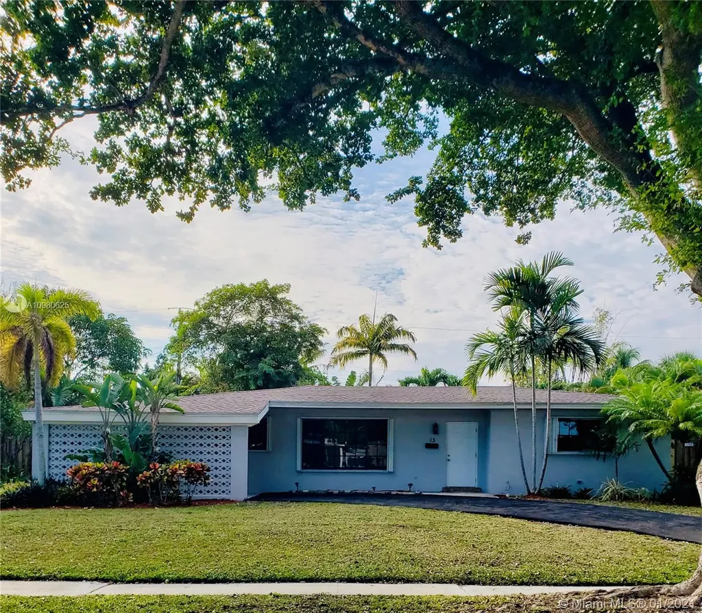 13 Redwood Circle Plantation FL 33317
