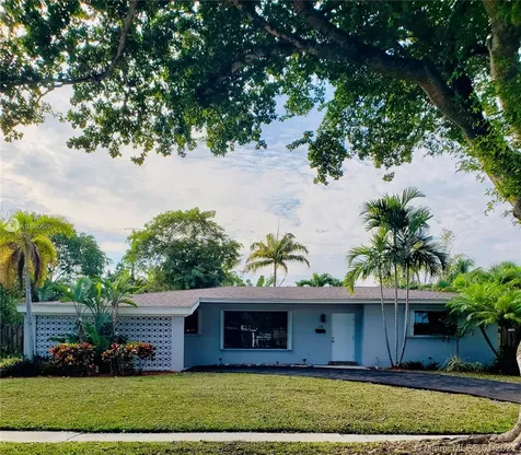 13 Redwood Circle Plantation FL 33317