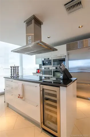 17121 Collins Avenue Sunny Isles Beach FL 33160