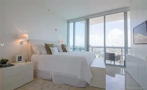 17121 Collins Avenue Sunny Isles Beach FL 33160