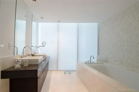 17121 Collins Avenue Sunny Isles Beach FL 33160