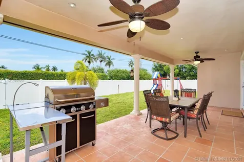 3141 Hollywood Boulevard Hollywood FL 33021