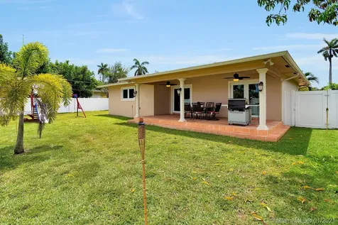 3141 Hollywood Boulevard Hollywood FL 33021