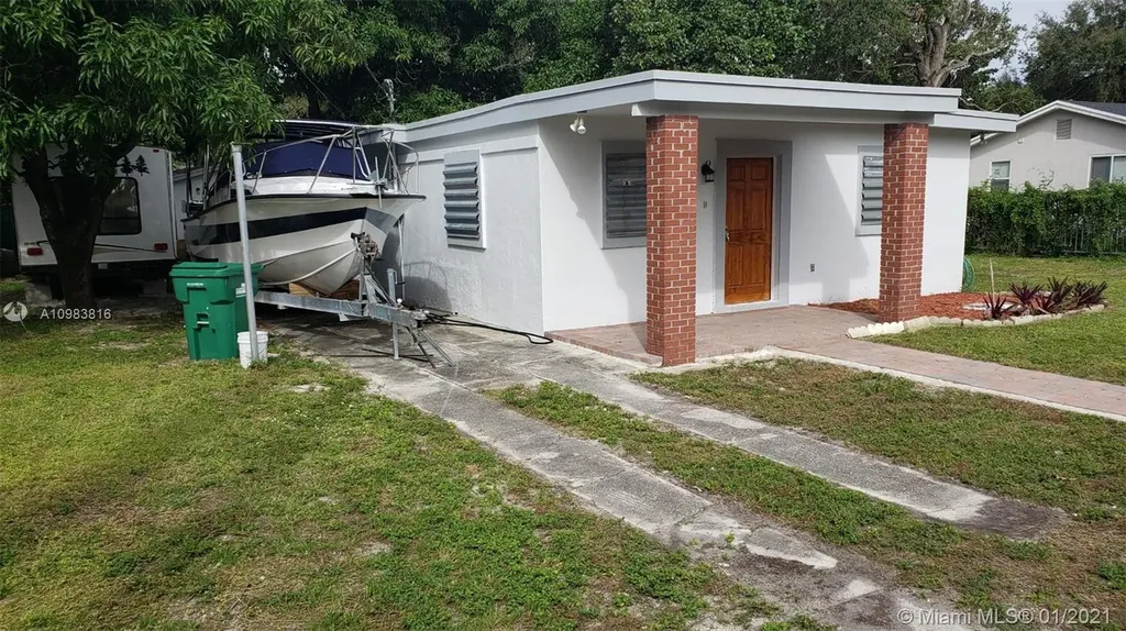2163 NW 91st Street Miami FL 33147