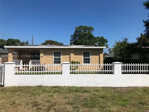 341 W Haiti Avenue Clewiston FL 33440