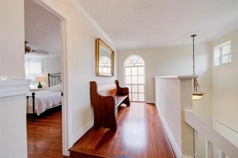 1217 NW 107th Terrace Plantation FL 33322