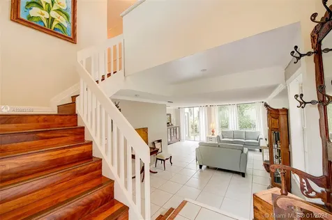 1217 NW 107th Terrace Plantation FL 33322