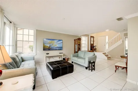 1217 NW 107th Terrace Plantation FL 33322