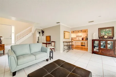 1217 NW 107th Terrace Plantation FL 33322