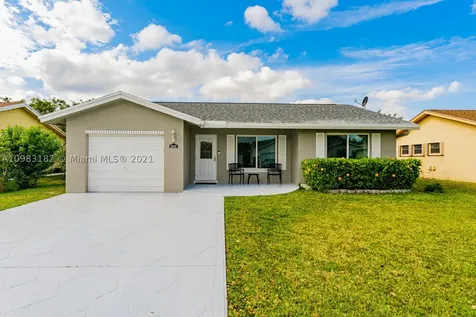 8265 NW 98th Avenue Tamarac FL 33321