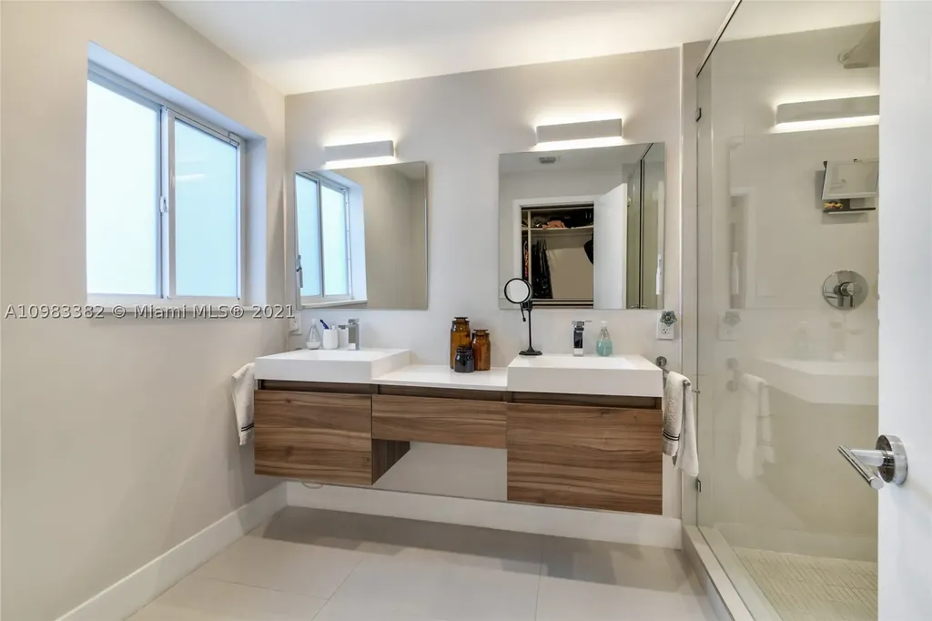 21180 NE 20th Court Miami FL 33179
