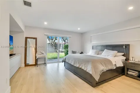 21180 NE 20th Court Miami FL 33179