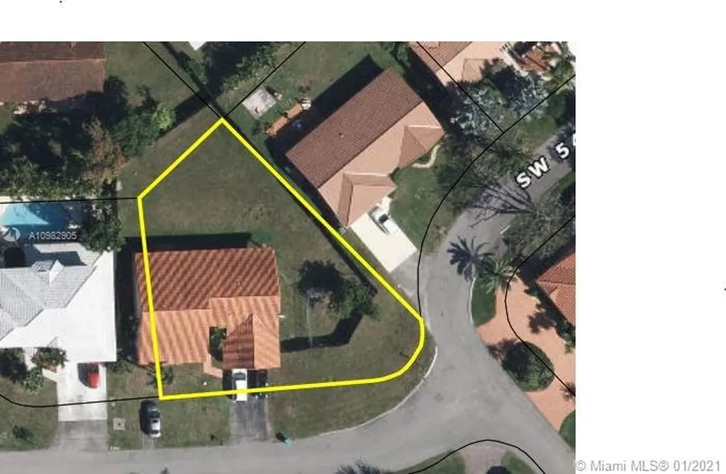 15347 SW 55th Terrace Miami FL 33185