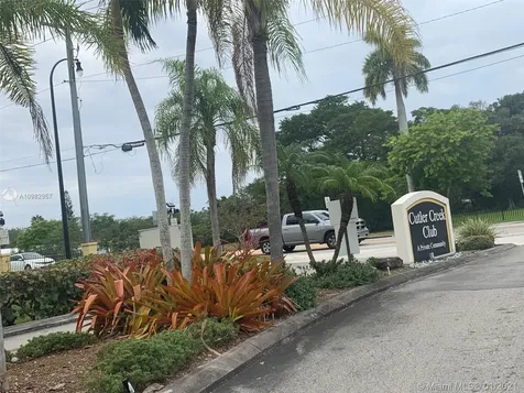 10365 SW 209th Lane Cutler Bay FL 33189