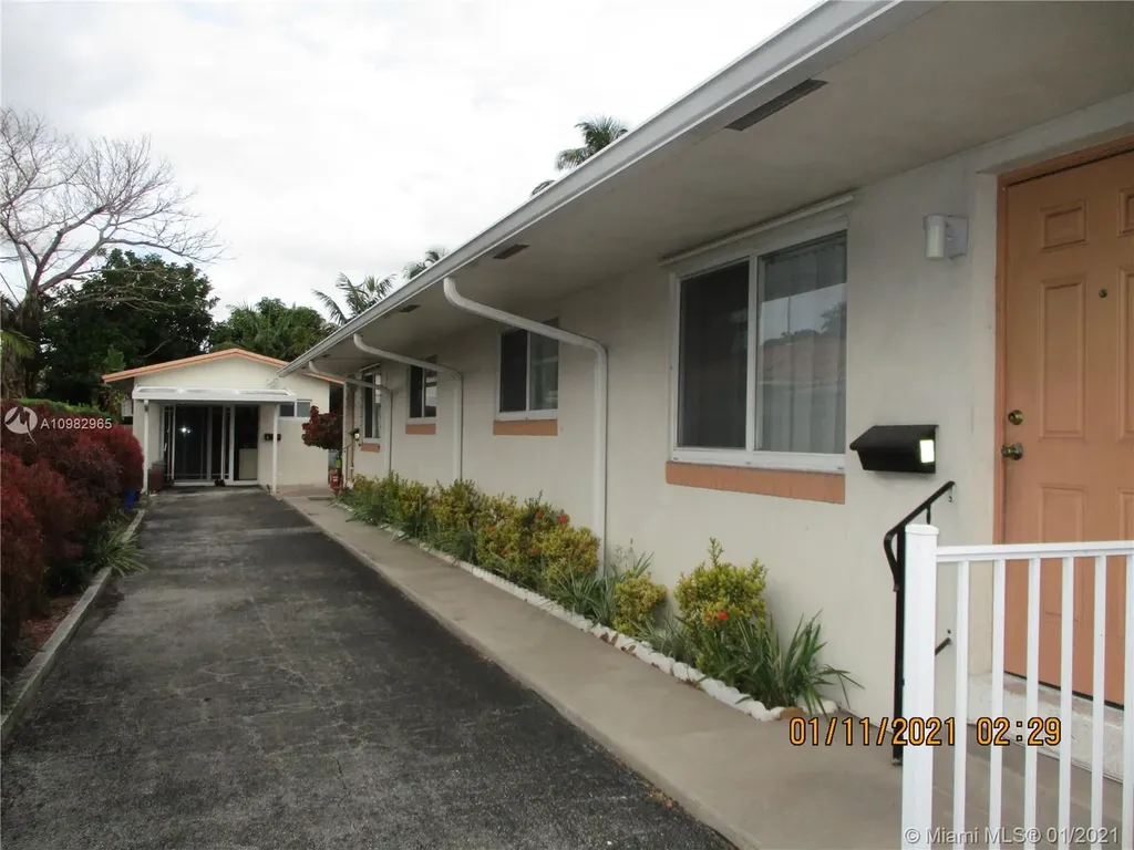2533 Garfield Street Hollywood FL 33020