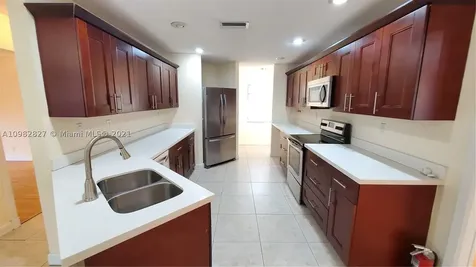 10846 NW 10th Place Coral Springs FL 33071