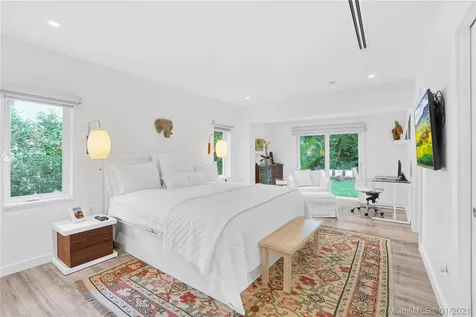 90 S Prospect Drive Coral Gables FL 33133