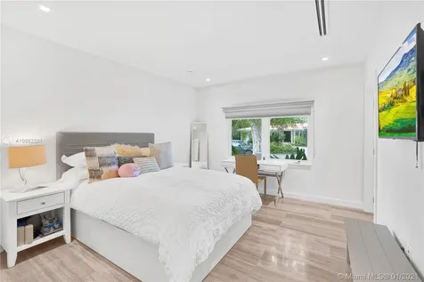 90 S Prospect Drive Coral Gables FL 33133