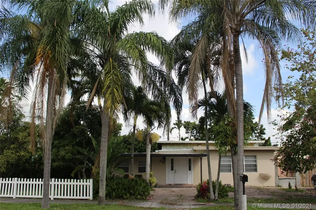 6391 Rodman Street Hollywood FL 33023