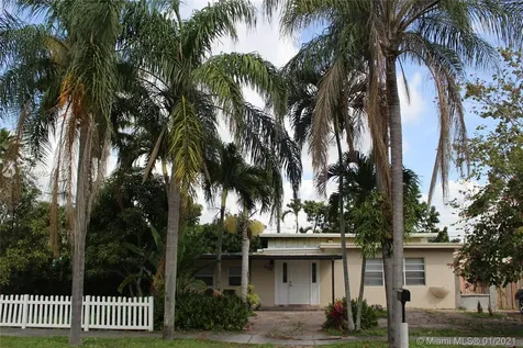 6391 Rodman Street Hollywood FL 33023