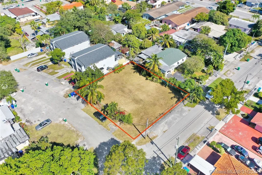2951 NW 13th Street Miami FL 33125