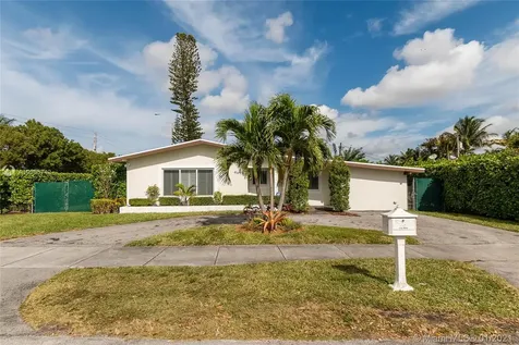 9699 SW 35th Street Miami FL 33165