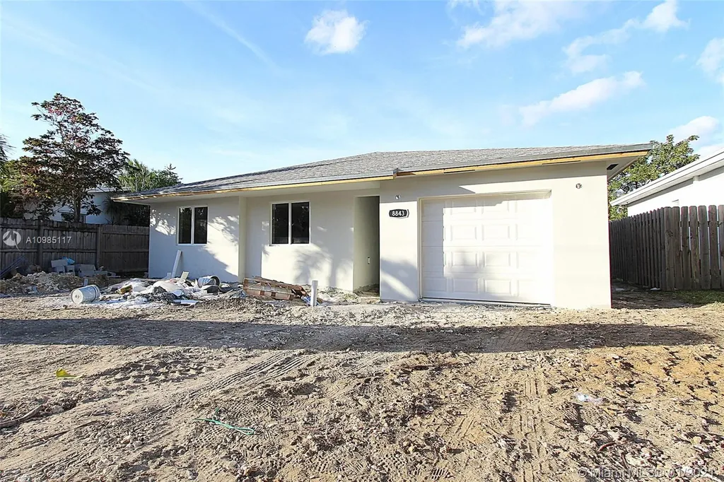 8843 SW 126th Terrace Miami FL 33176