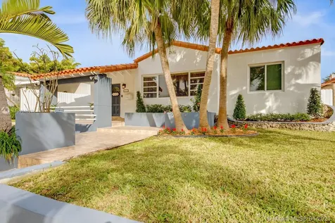 2257 SW 23rd Street Miami FL 33145