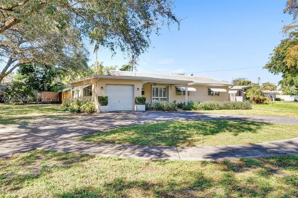 420 S 57th Avenue Hollywood FL 33023