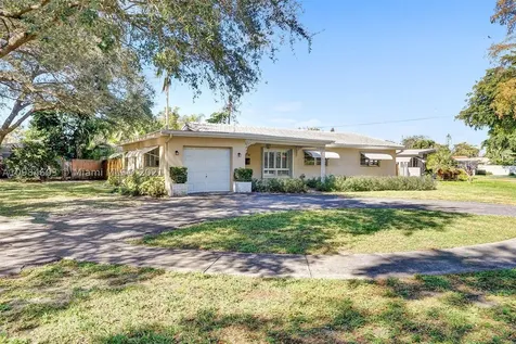 420 S 57th Avenue Hollywood FL 33023