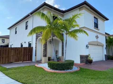 8628 NW 99th Path Doral FL 33178