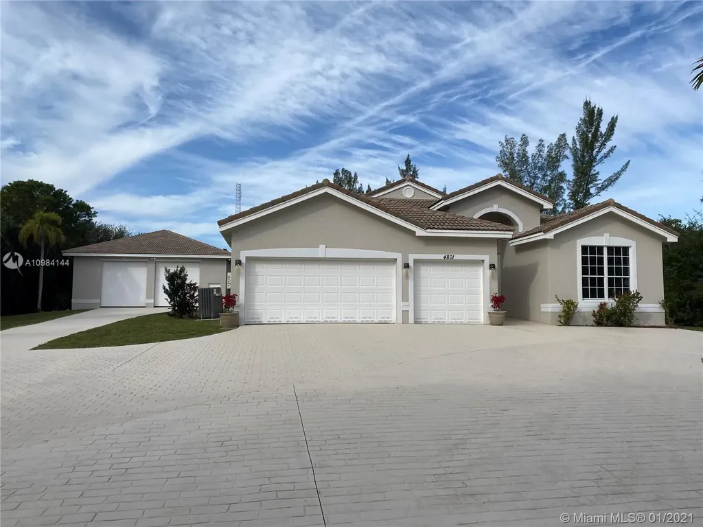4801 SW 111th Terrace Davie FL 33328