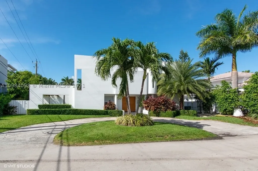 524 Ridgewood Road Key Biscayne FL 33149