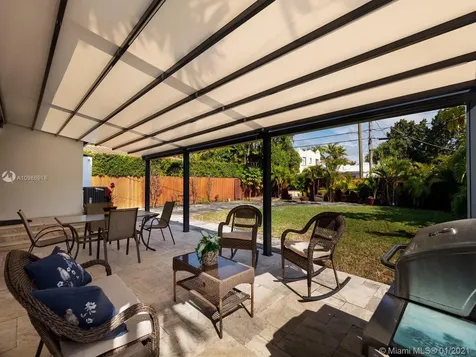 457 SW 27th Road Miami FL 33129