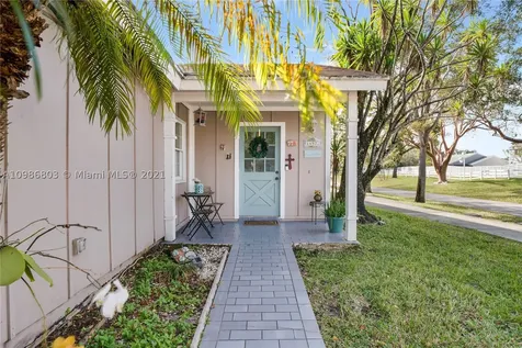 14572 SW 142nd Place Miami FL 33186