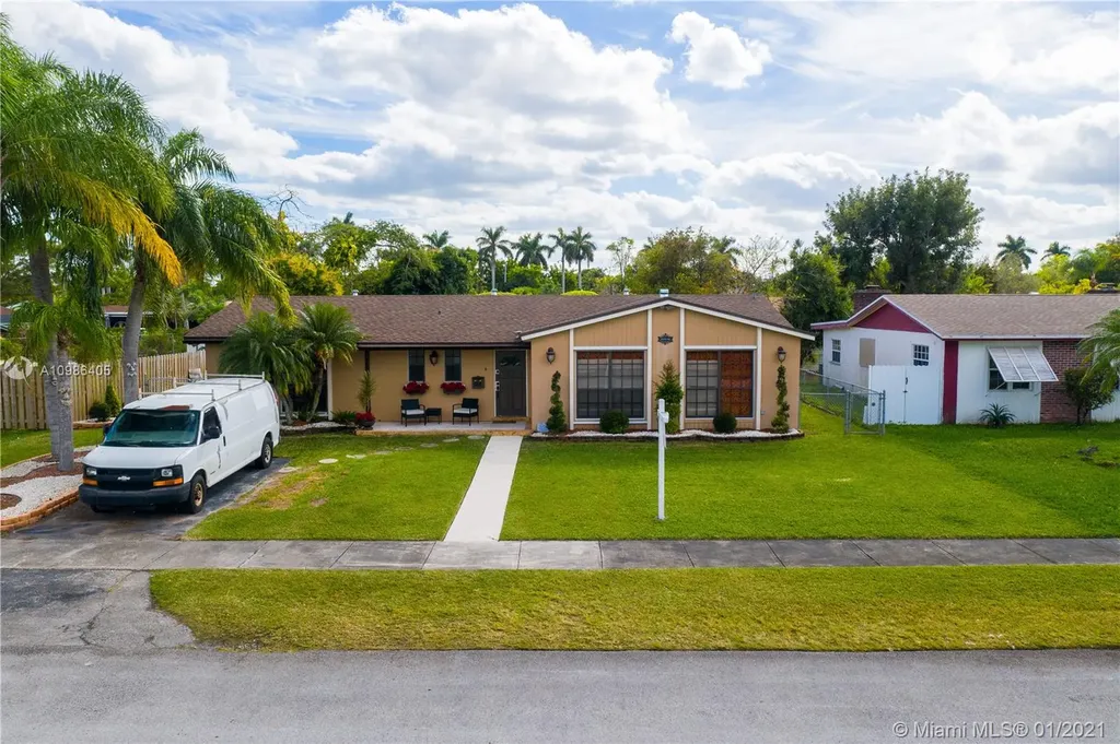 9102 SW 182nd Street Palmetto Bay FL 33157