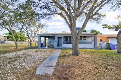 115 SW 68th Avenue Pembroke Pines FL 33023