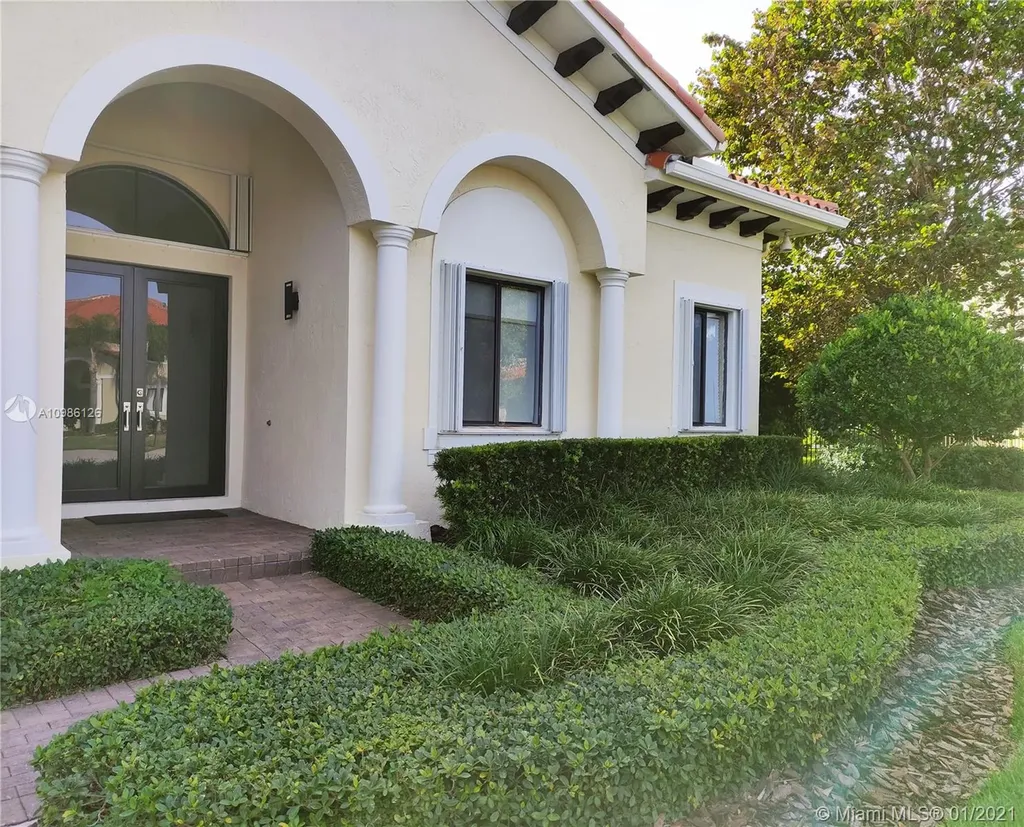 7418 SW 189th Terrace Cutler Bay FL 33157