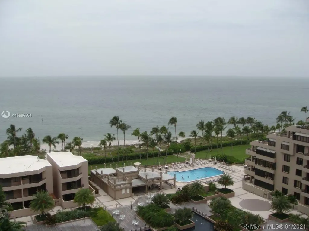 251 Crandon Bl Key Biscayne FL 33149