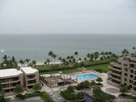 251 Crandon Bl Key Biscayne FL 33149