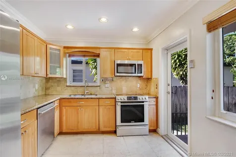 3411 SW 21st Street Miami FL 33145