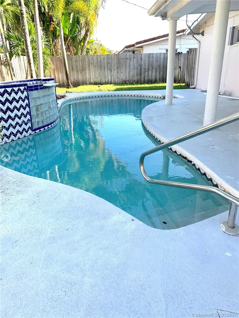 21301 NE 20th Avenue Miami FL 33179