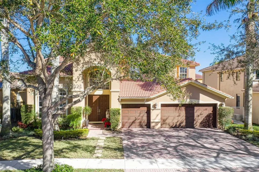 4002 W Gardenia Avenue Weston FL 33332