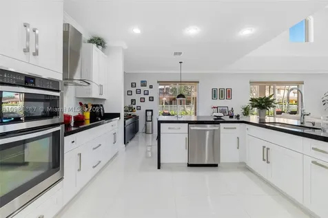 4002 W Gardenia Avenue Weston FL 33332