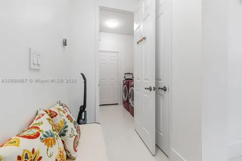 4002 W Gardenia Avenue Weston FL 33332