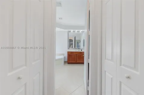 4002 W Gardenia Avenue Weston FL 33332