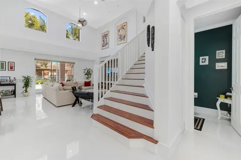 4002 W Gardenia Avenue Weston FL 33332